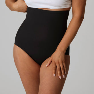 Prima Donna Perle Black Extra Strong Shaper Briefs Front